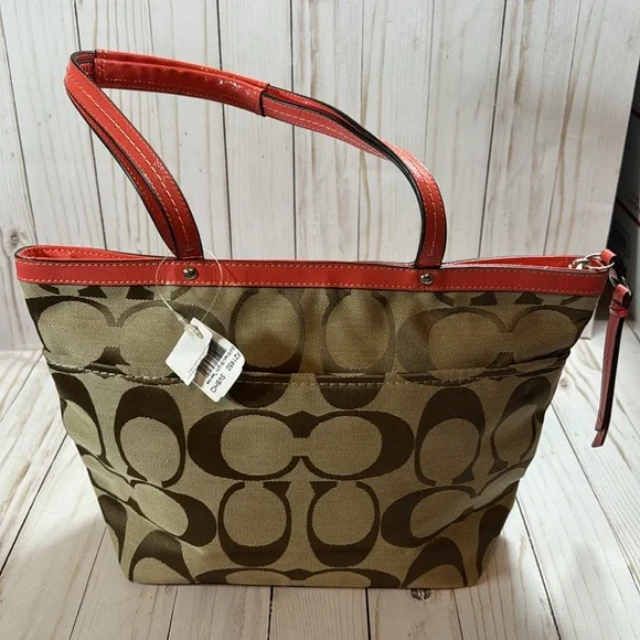 NWT - Coach Signature zip top tote - Picture 4 of 10